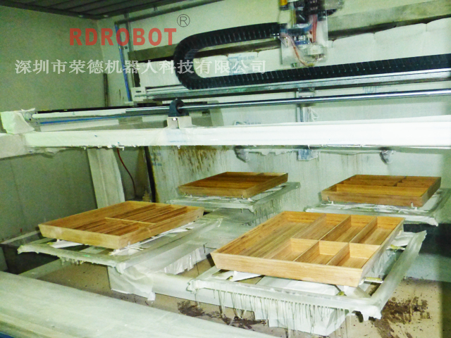 竹筐五軸往複式自動噴塗設備